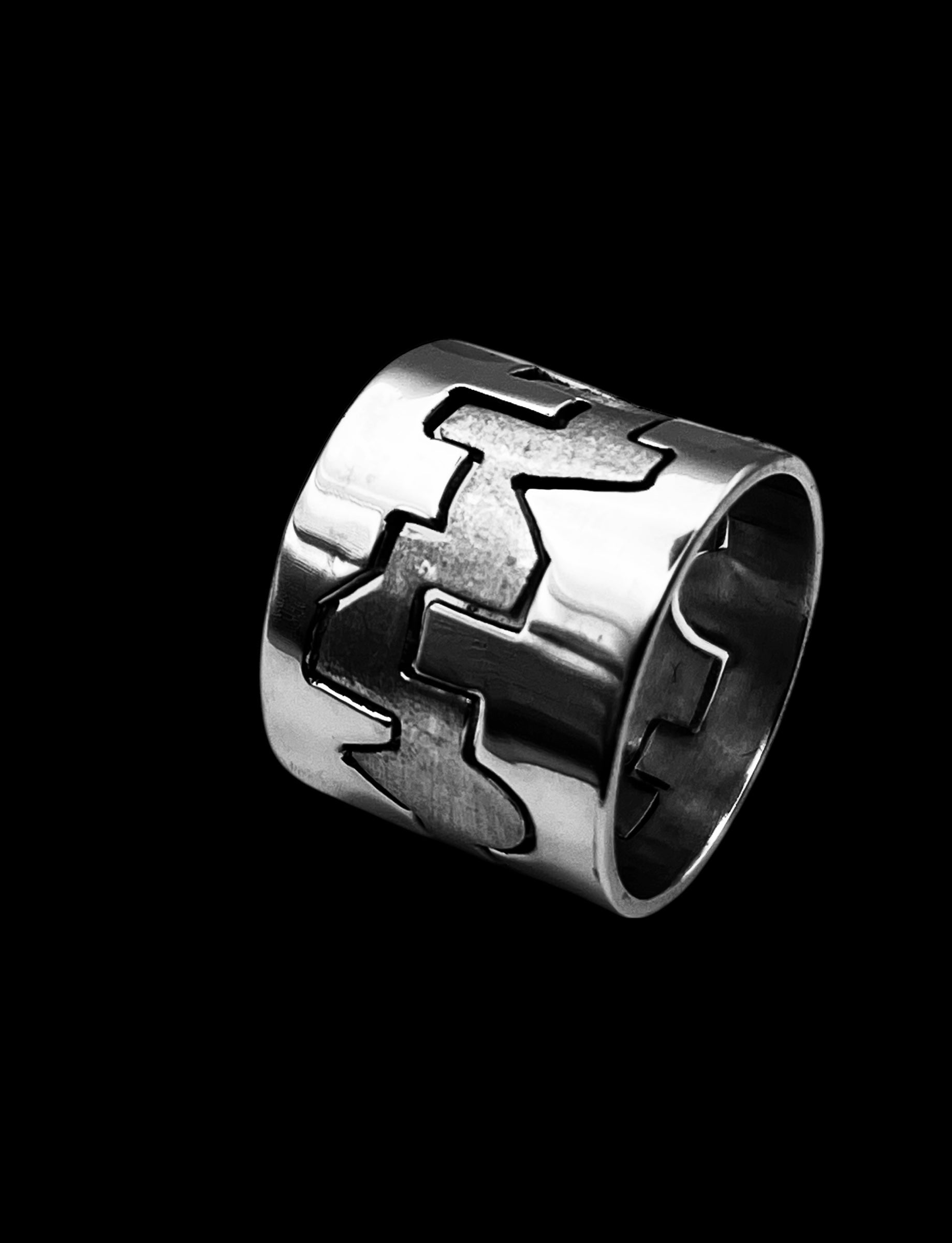 Triple Puzzle Rings - Geometric