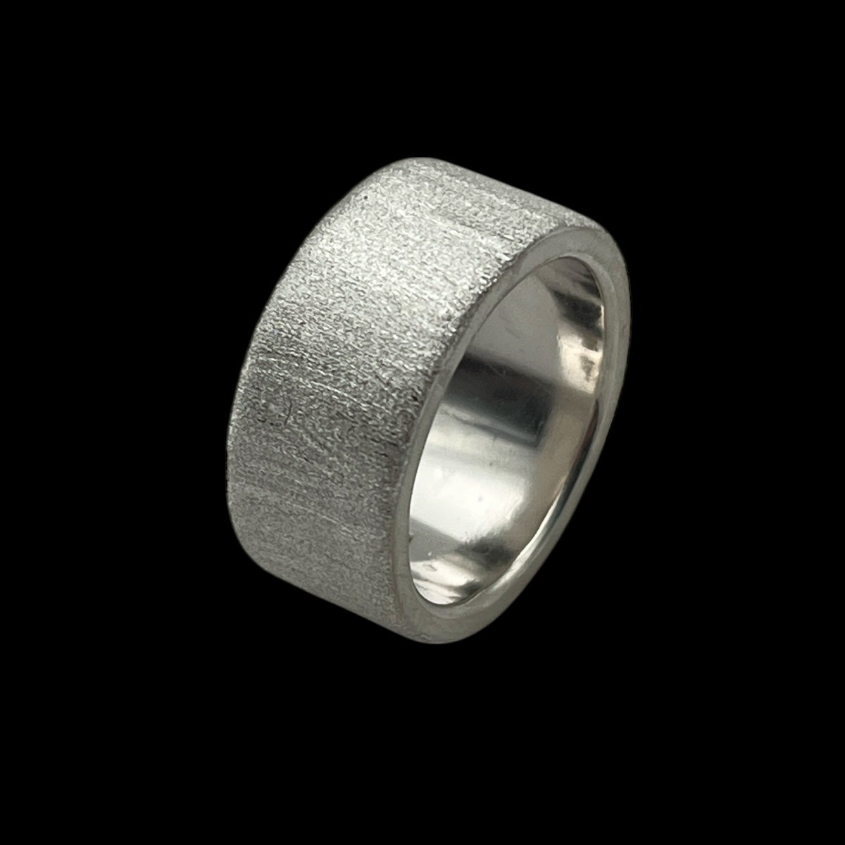 Silver band with vertical Diamond burr finish(8mm)